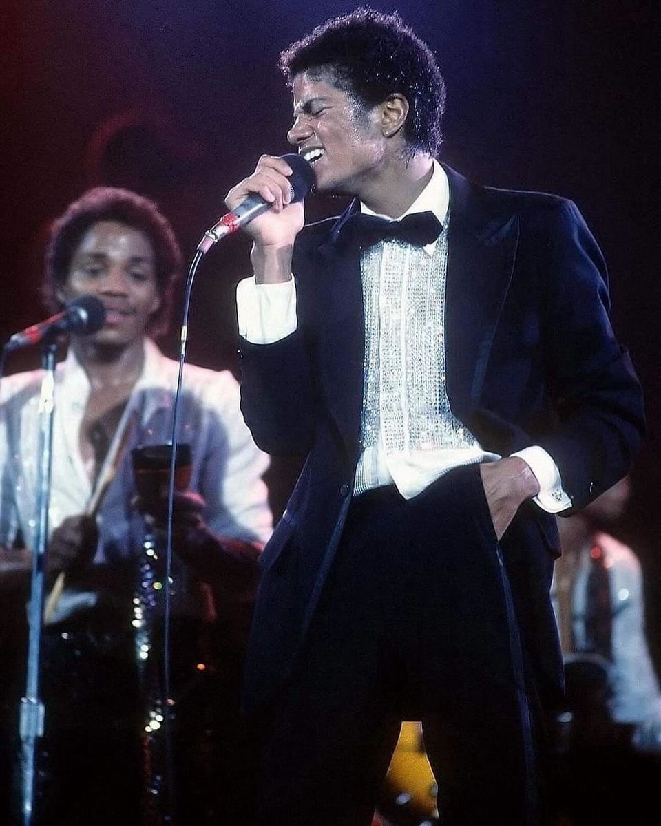 campplehead's tweet photo. Just woke up and I’m already missing Off the Wall Michael Jackson https://t.co/UVhSF6HIUb
