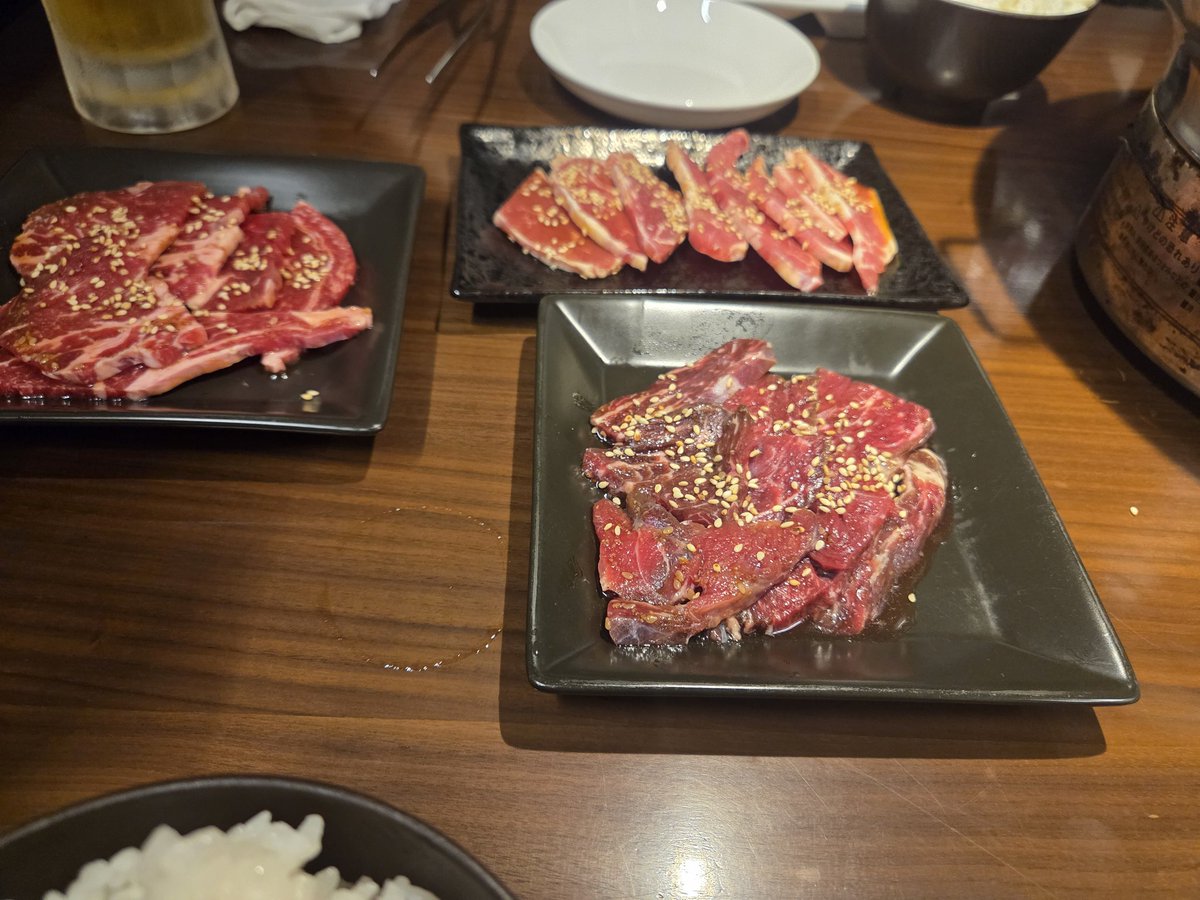 onikugaoniku's tweet photo. 焼肉！ https://t.co/qsQcRyYdLr