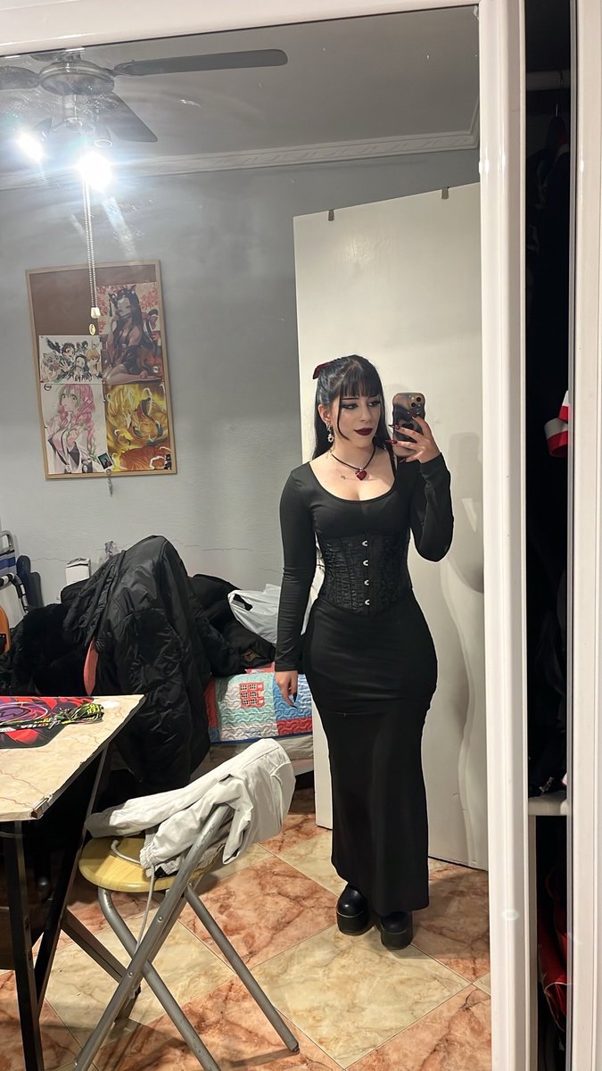 ndiaghost's tweet photo. 51kg y no habrás tocado una mujer en tu vida https://t.co/Z5POy6ulqk