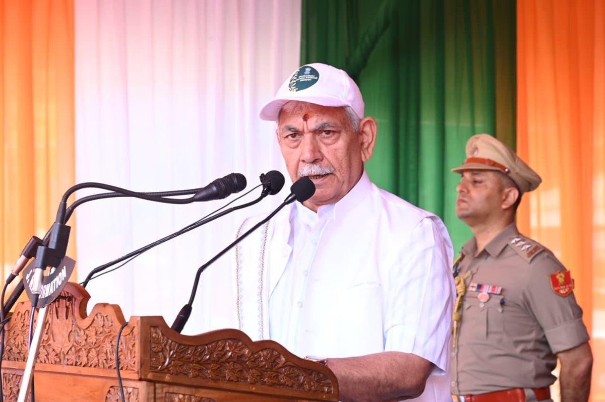 gainer_91's tweet photo. The fight against addiction requires commitment from every section of society. Manoj Sinha continues to advocate for a united approach that combines awareness, prevention, and community support. #JKDefeatsDrugs https://t.co/s5OZ6g1oH4
