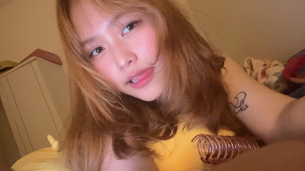 siskwek's tweet photo. aduhk😇 https://t.co/Ez7jx5qlpe