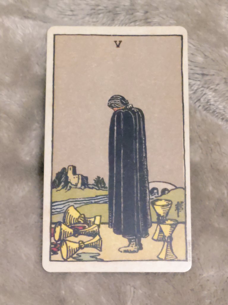 tonkatsu_tarot's tweet photo. 目の前には
今までやっていたことが転がっている。

しかし
それができなくなると

後ろには
それ以外にやれることが
意外と転がっていたりする。 https://t.co/jmWjBoRnhp