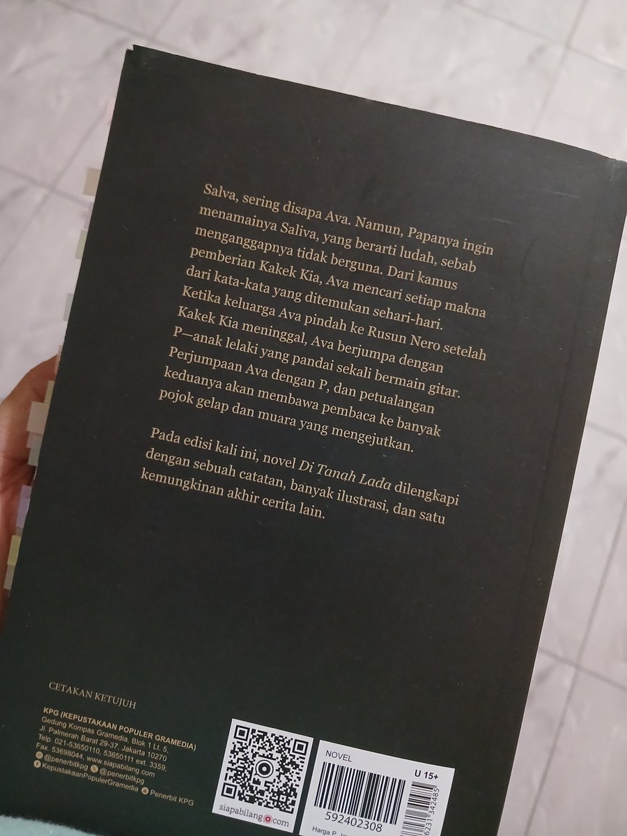 kyougne's tweet photo. cerpen, novel, itu ada rating sama sinopsisnya, serta banyak ulasan yang bisa dibaca di internet juga, gunanya biar kita bisa menimbang dan punya gambaran konten dalam ceritanya akan seperti apa, ya, kocak. https://t.co/D5eNNkNoer