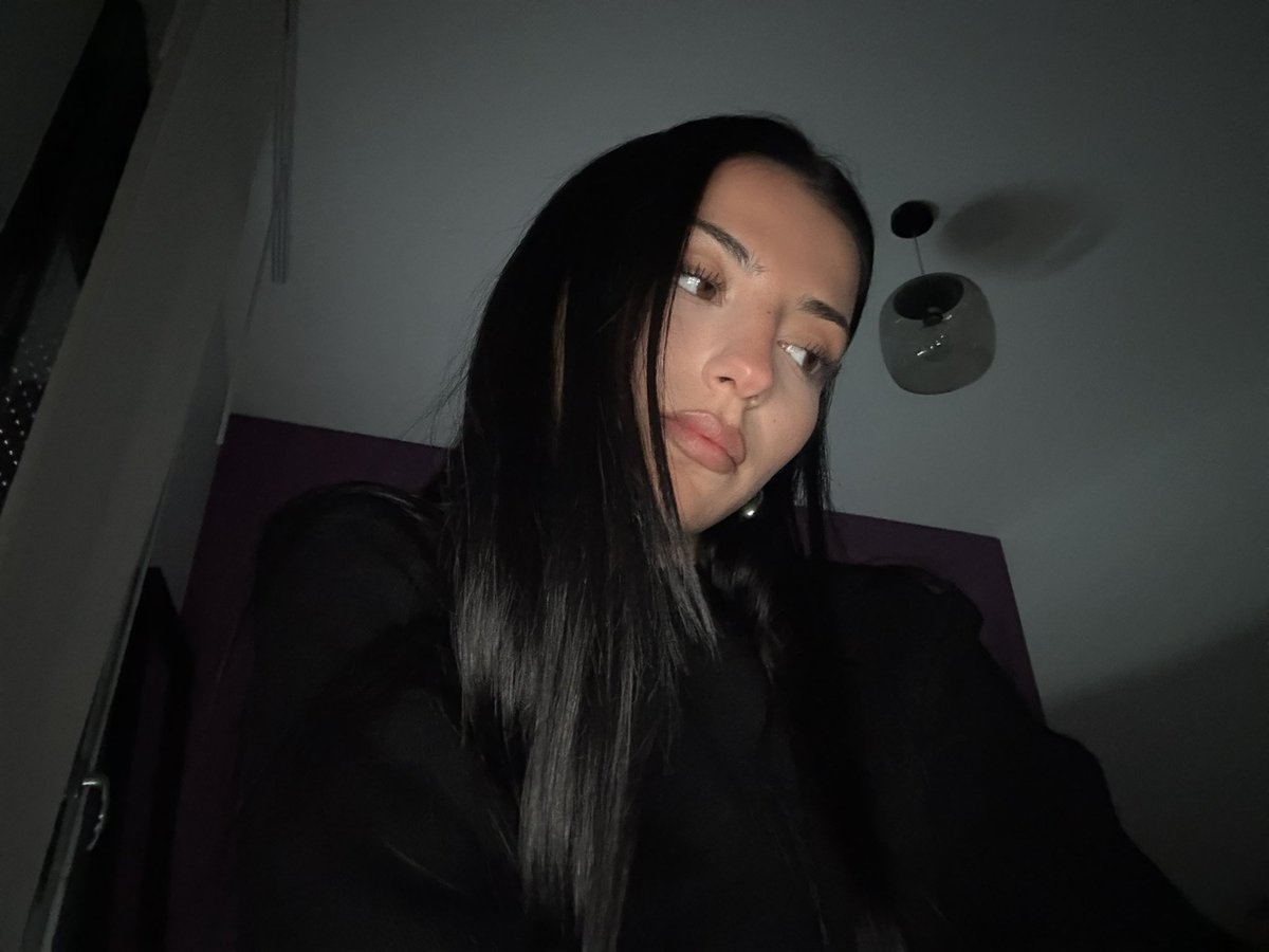 FindomLuella's tweet photo. Findom It Girl https://t.co/rcIcOlZ70F