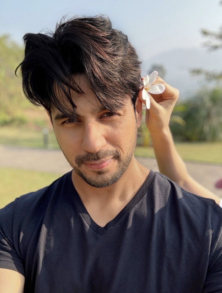 sidkicra's tweet photo. saraayah and ki know best! 😚😉💗🌸 https://t.co/iNFCYcWTAf
