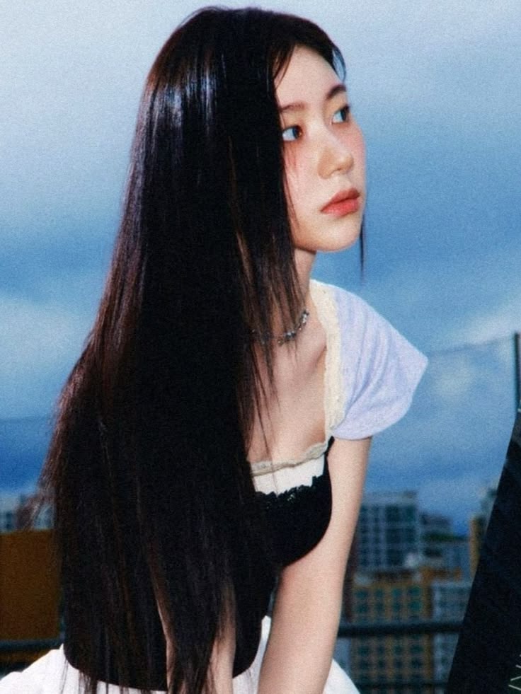 itzypopbase's tweet photo. ITZY’s Chaeryeong reveals she is currently taking acting classes and wants to pursue acting in a recent interview:

“I want to try it if I get the chance, so I've been preparing.” https://t.co/yzOpEPr6ib