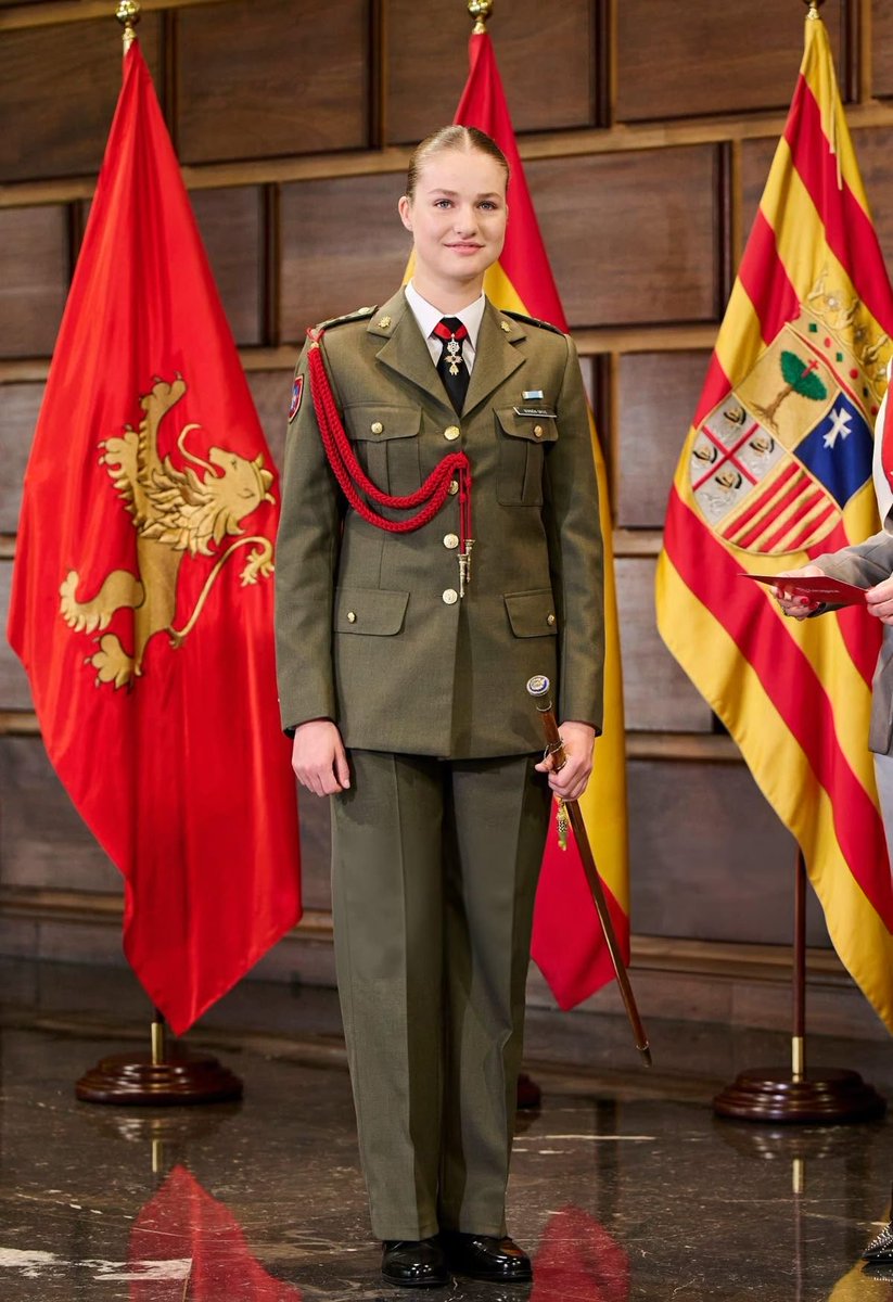 PrincessLeon_a's tweet photo. ❤️❤️🇪🇸🇪🇸 https://t.co/ZUCK3U8h0t