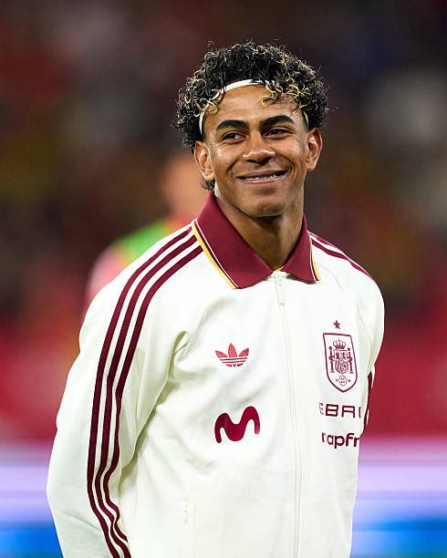 Nicia0002's tweet photo. If Lamine Yamal wins the World Cup, he will automatically win the Ballon d’Or 

that’s how we complete football at 18 👏 https://t.co/qn4pT1N6OP