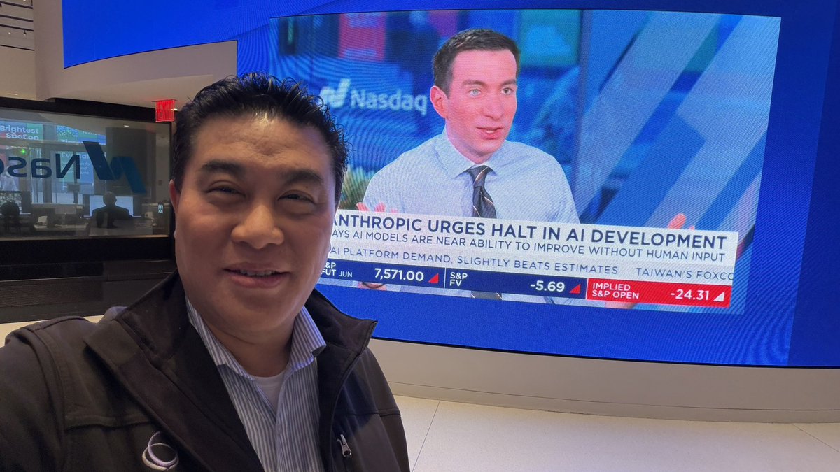 rwang0's tweet photo. MyPOV: live on site @Nasdaq   @CNBC @SquawkCNBC 

@JoeSquawk @andrewrsorkin @BeckyQuick 

Talking @SpaceX IPO. https://t.co/9D7yfnPg8g