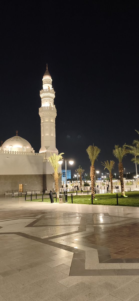 lbeebnet's tweet photo. #قباء قبيل الفجر،الثلث الأخير من الليل في موسم الصيف هو أفضل وقت لزيارة مسجد قباء والمسجد النبوي،جولة وتغذية بصرية وروحية وهدوء وسكينة.
اللهم أدمها نعمة🤲
#المدينة_المنورة 😊👌 https://t.co/SczBCKKvkU