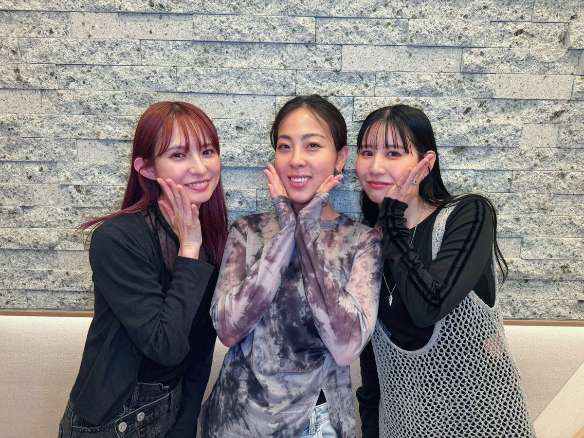 scandal_band's tweet photo. 【RADIO📻】

6月6日(土)22:00~22:30
FMyokohama「LIVE DAM WAO! presents FEEL THE MUSIC」
HARUNA・TOMOMIゲスト出演！

https://t.co/zQM1XMdbs5

#SCANDAL_ECHO https://t.co/Joc77lfyvW