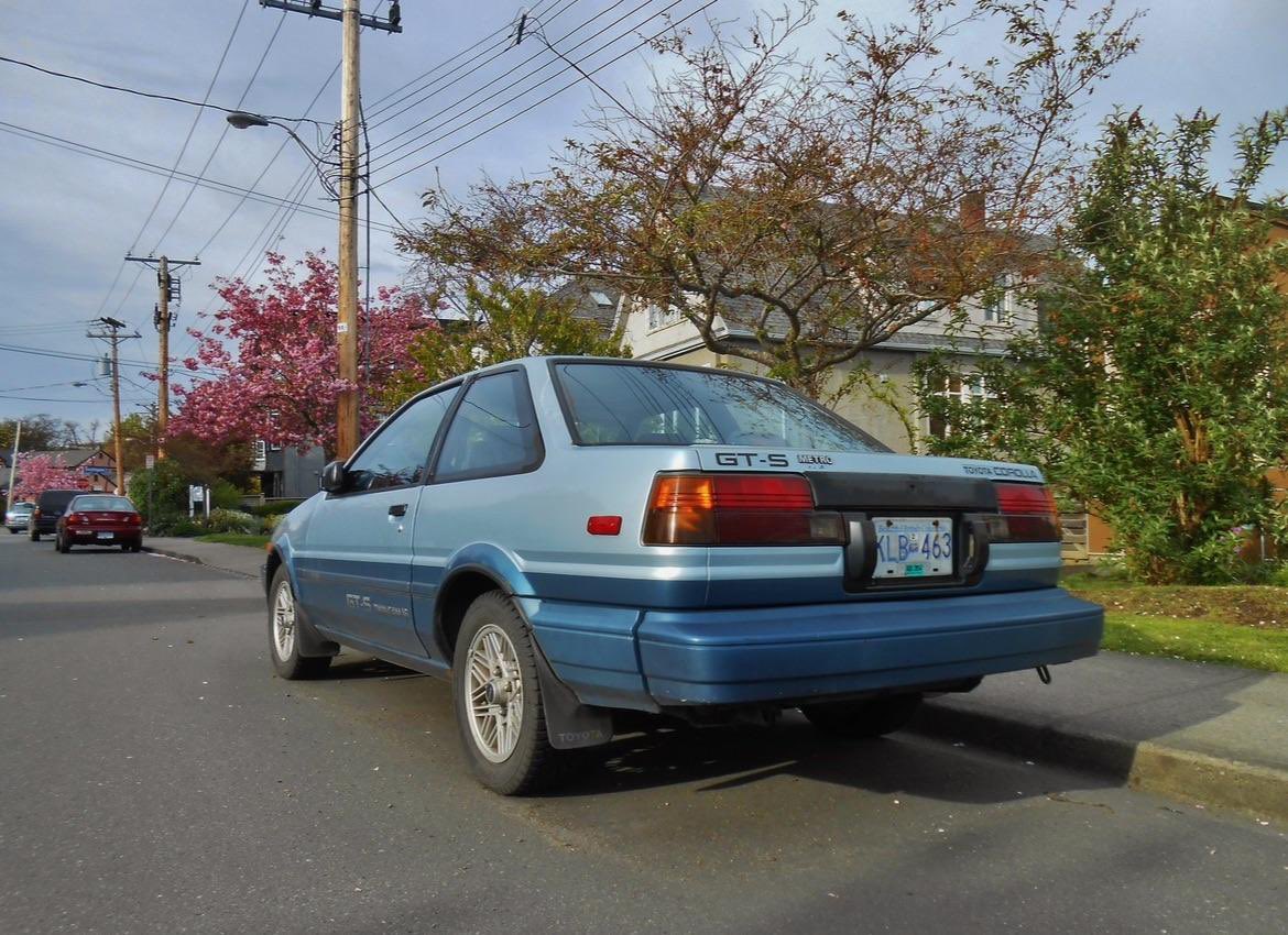 1988bmw520i's tweet photo. Light Blue Met. / Blue Met.

日本仕様車には未設定の濃淡ブルーツートン。 https://t.co/83V46Nr5M1
