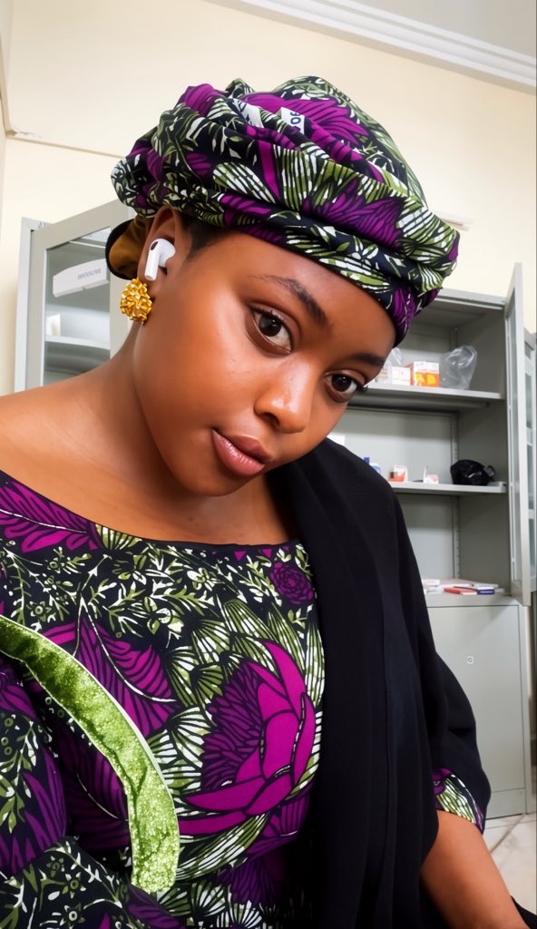 Bliss_beebaah's tweet photo. TGIF ❤️ https://t.co/KoIEaaaXf5