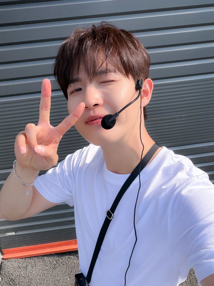 김재환 KIM JAE HWAN tweet media