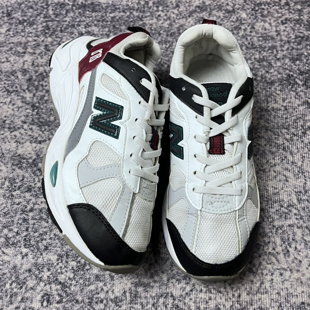 bxe_88's tweet photo. 🍆 New Balance แท้
Sz.36/22cm
ราคา 299฿ ส่งฟรี 
จิ๋วว สวยมาก สีสวย สภาพดี ซอฟเดิม พื้นเต็ม 

#รองเท้ามือสองของแท้ #รองเท้ามือสอง #รองเท้าของแท้ #รองเท้าผ้าใบ #ส่งต่อรองเท้า #ส่งต่อ https://t.co/JgUfrmtCwz
