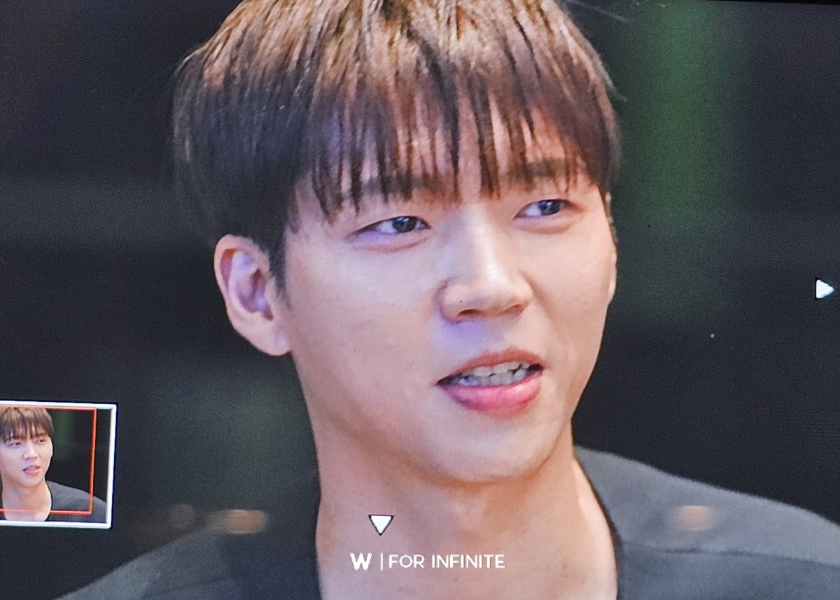 double__uu's tweet photo. 260605 <납치 48시간>상영회
오늘 기럭지 무엇! 블랙수트 간지 지대루!
#남우현 #infinite #namwoohyun #인피니트 https://t.co/s9ONUmGTTr