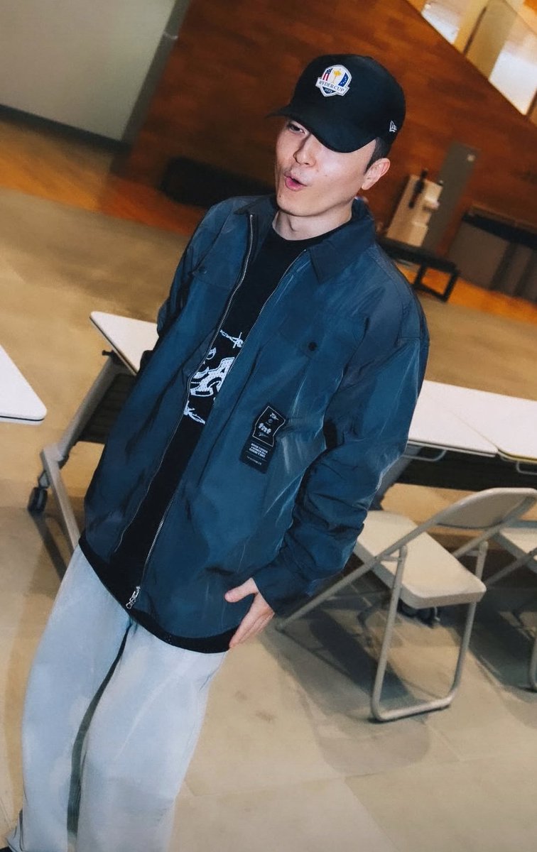 handyyj5000's tweet photo. ㅋㅋㅋㅋㅋㅋ귀여븐성생님🥹 https://t.co/YI84TcoNOx