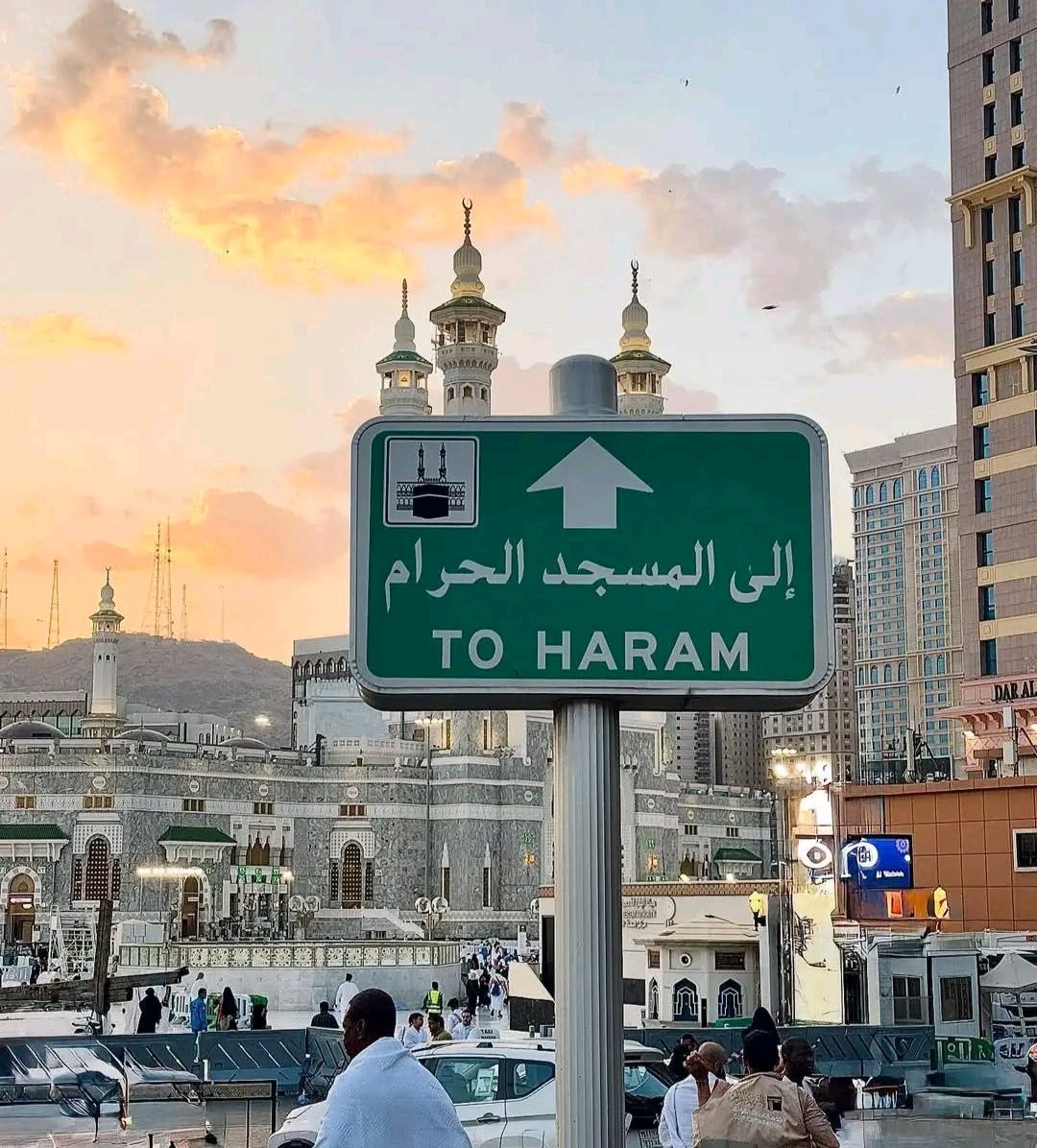 Meenerl4's tweet photo. May Allah invite us to Makkah one day. 

The journey may take time, but Allah's plans are always perfect. Keep praying and trusting Him. In shaa Allah.🤍🕋 https://t.co/tYFiP54o1u