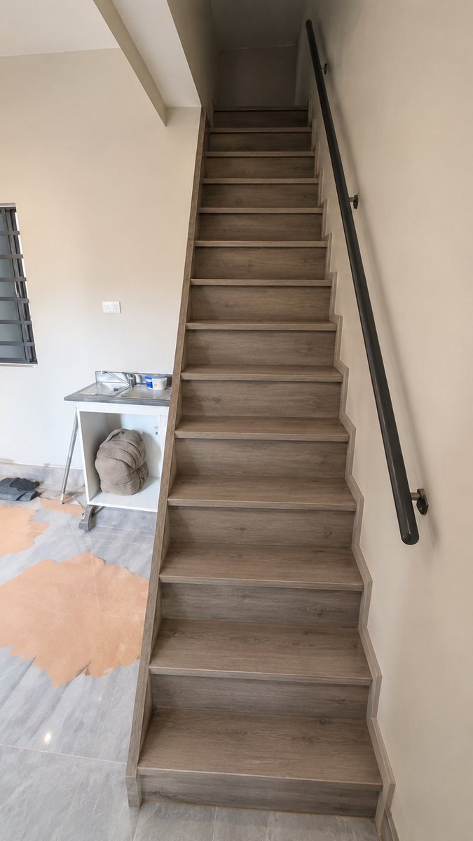 _akinfolajimi's tweet photo. @instablog9ja The interior is not finished yet. This is what the stairwell will look like https://t.co/p42wWbFoxa