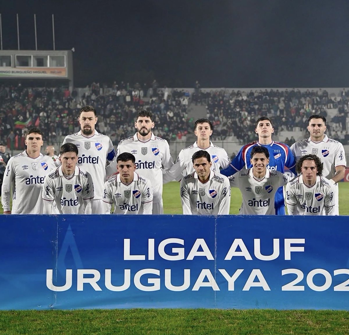 Digadoma's tweet photo. Sin Coates y sin Maxi Gómez, Nacional prepara el equipo para jugar mañana ante Juventud de Las Piedras.

El probable 11: 

👉🏻 Suárez; Ojito Rodríguez, Rogel, Viera, Cándido; Dos Santos, Juan Ignacio García, Boggio; Verón Lupi, Pavel Núñez y Rodrigo Martínez.

@ElEspectadorUy. https://t.co/k5FfPKPhA0