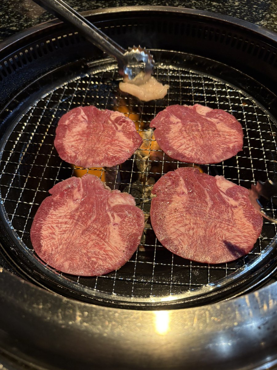 aruto1016's tweet photo. 焼肉 https://t.co/HXm9xhIYrh