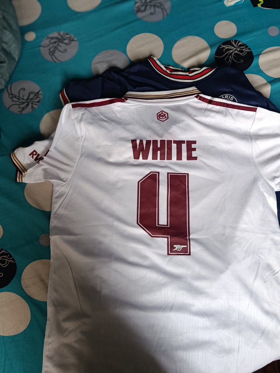 ST_morede's tweet photo. I will always love you @ben6white 
Get well soon champ 💐💐 

First piece of this legendary season secured, 2 more jerseys to complete the collection 👉🏾 👈🏾 https://t.co/5DydGJMEeG
