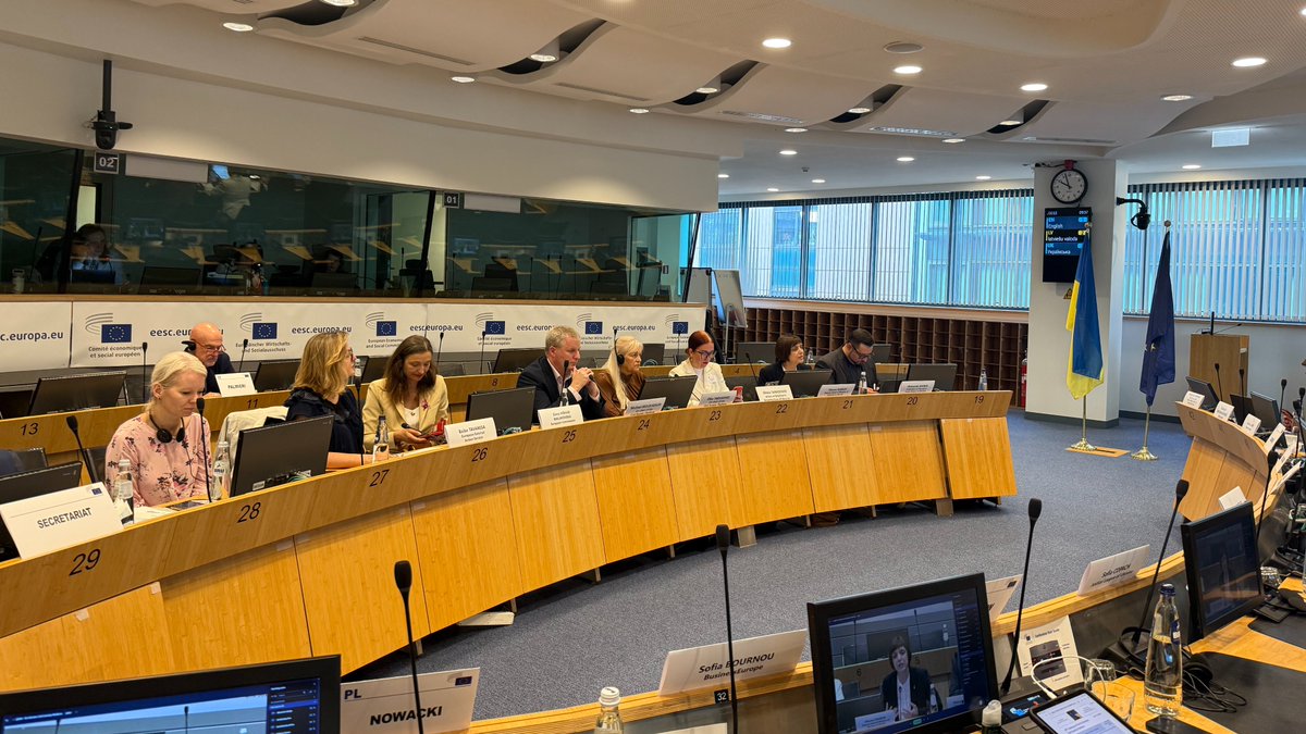 EESC_REX's tweet photo. 🔛 As the EU looks ahead to the opening of the Fundamentals Cluster, the 🇪🇺🇺🇦 #CivilSociety Platform stresses that #civilsociety is not only a watchdog 🛡️ but a vital partner 🤝 in the EU accession process.

#Ukraine’s integration will strengthen our Union. https://t.co/TUXEayhD8N