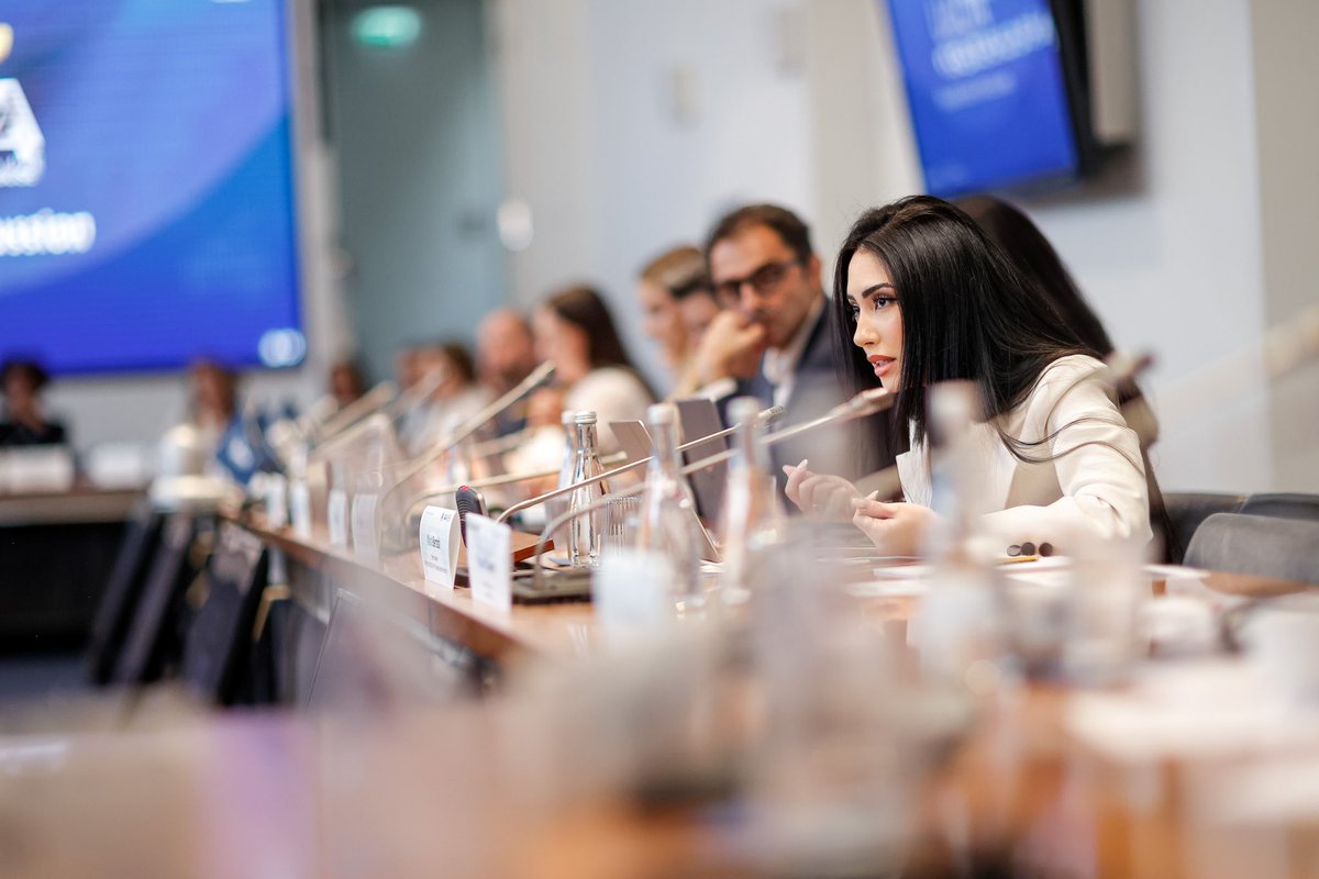 MeMariaBerrada's tweet photo. Protection des mineurs, cyberharcèlement, discriminations : l'#esport est pleinement concerné.

Merci à l'#UAOA pour son invitation à intervenir lors de sa table ronde du 2 juin à la @fia afin d'y porter la voix de l'esport à travers la @ffjv_officiel. https://t.co/xAdYLAn7TS