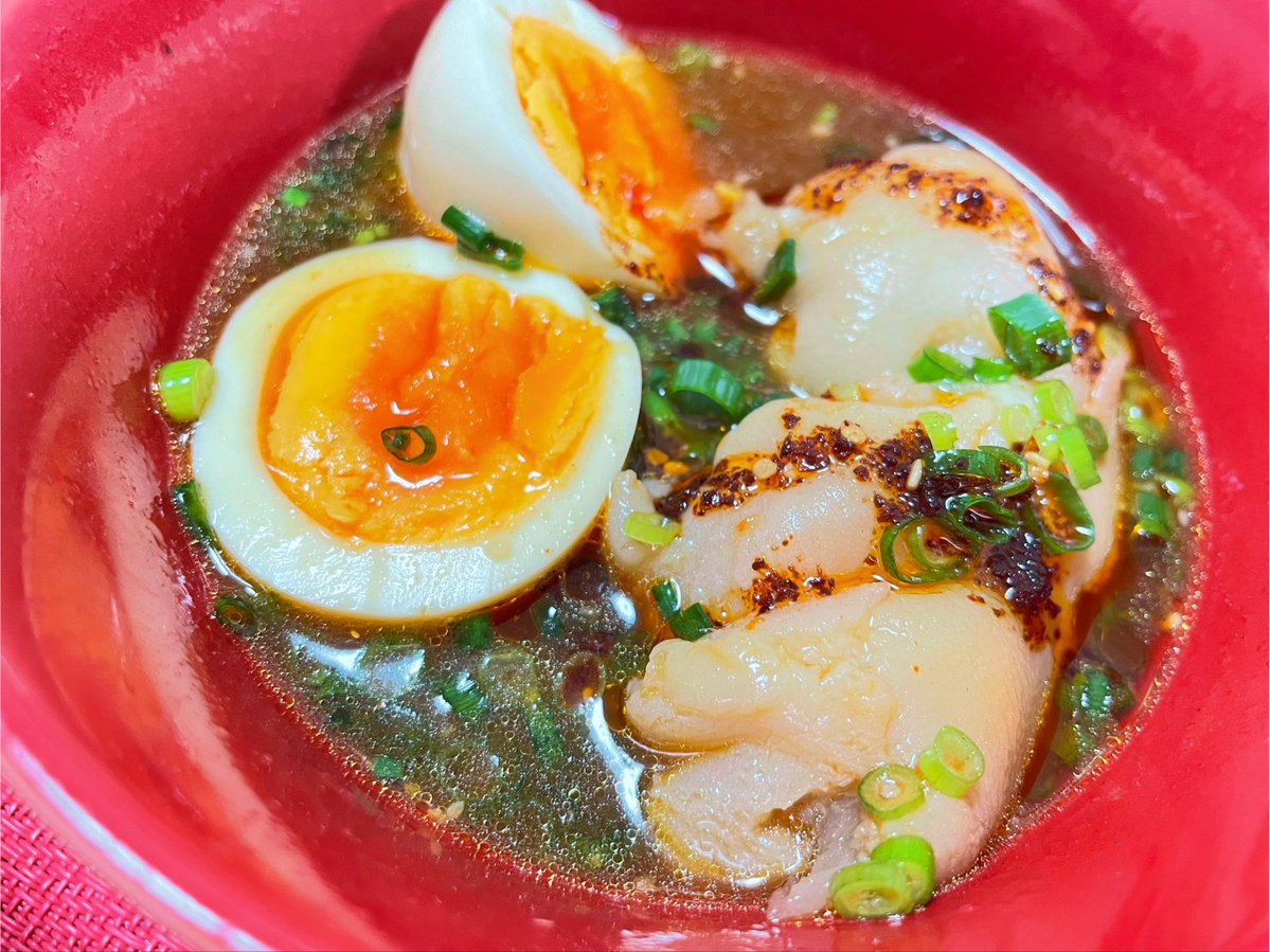 Say333la's tweet photo. ぷるっぷるのつけめーーんにした
もちろんアカハチで汗ばむ辛さ🍜 https://t.co/xnCQvFOULg