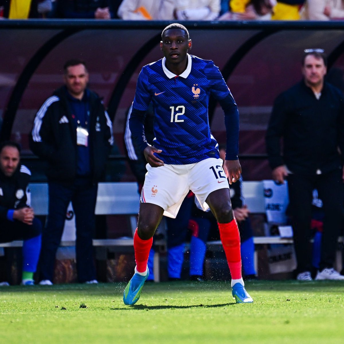 ActuL1_'s tweet photo. 🚨🚨 RANDAL KOLO MUANI 🇫🇷 DIT OUI À LA JUVENTUS ! ✅❤️💙

Il a donné son feu vert et accepte de baisser son salaire pour rejoindre Turin.

La Juventus offre 25 M€ et espère finaliser l'accord face aux 40 M€ réclamés par Paris.

(@LaStampa) https://t.co/POpUGijjsU