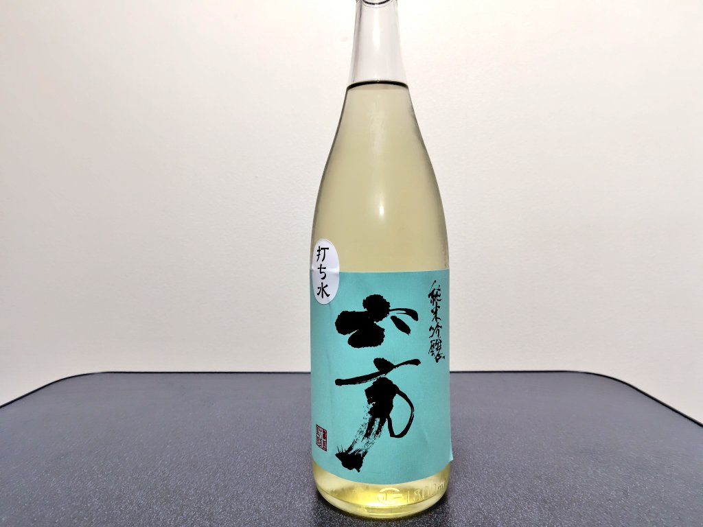 junsui1001's tweet photo. 今日はこちら！滋賀県喜多酒造より「六方・純米吟醸　打ち水」カプ系の華やかな香り、なめらかで甘味が目立つけど夏酒らしくサラリとしたテクスチャーがイイですね！お燗も悪くないです🍶 https://t.co/O5mGgt9PGR
