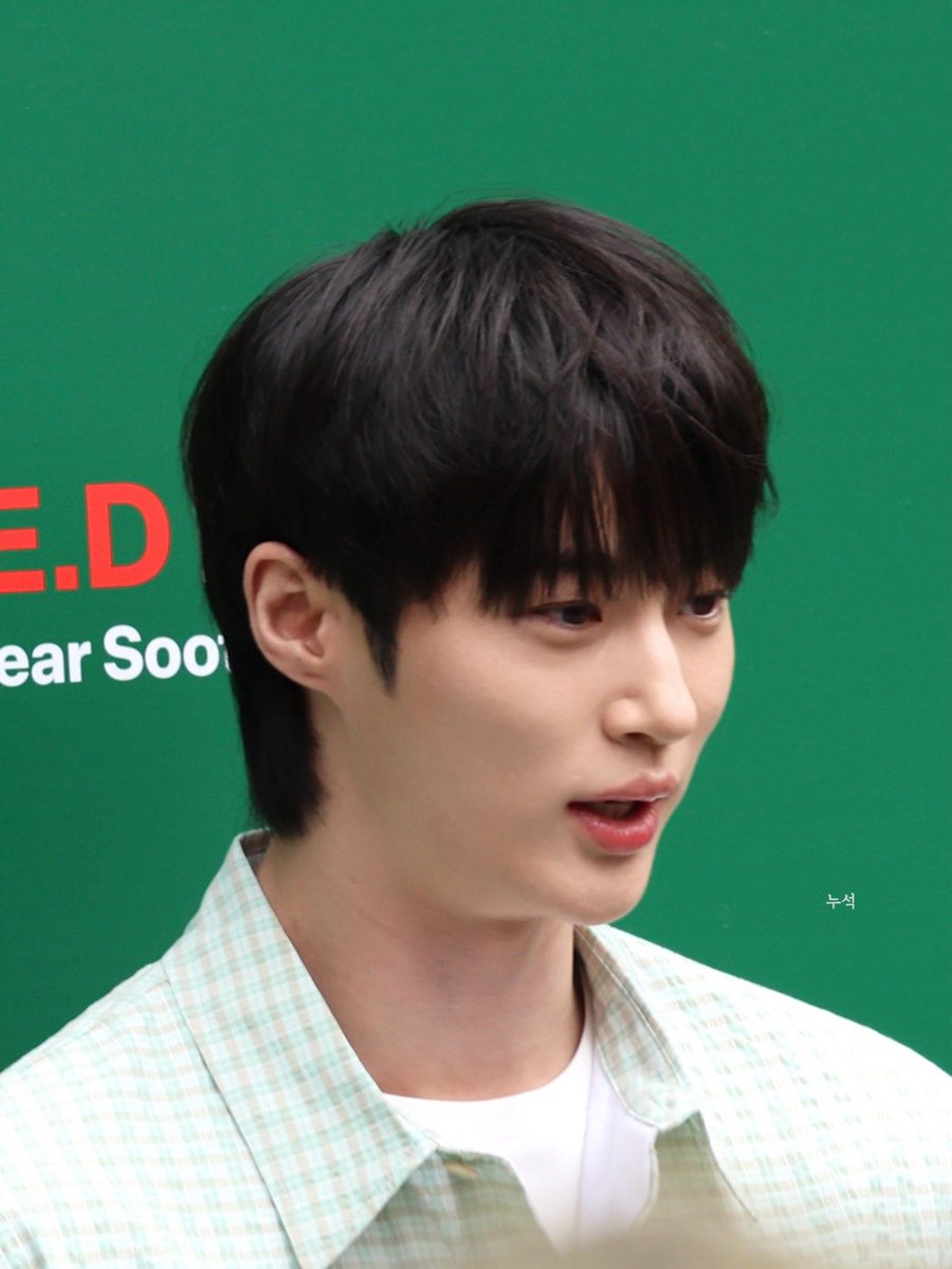 190nuseok's tweet photo. 💚🍀🌿🌱☘️🍏

#ByeonWooSeok #변우석 https://t.co/SKMpWBTLd2