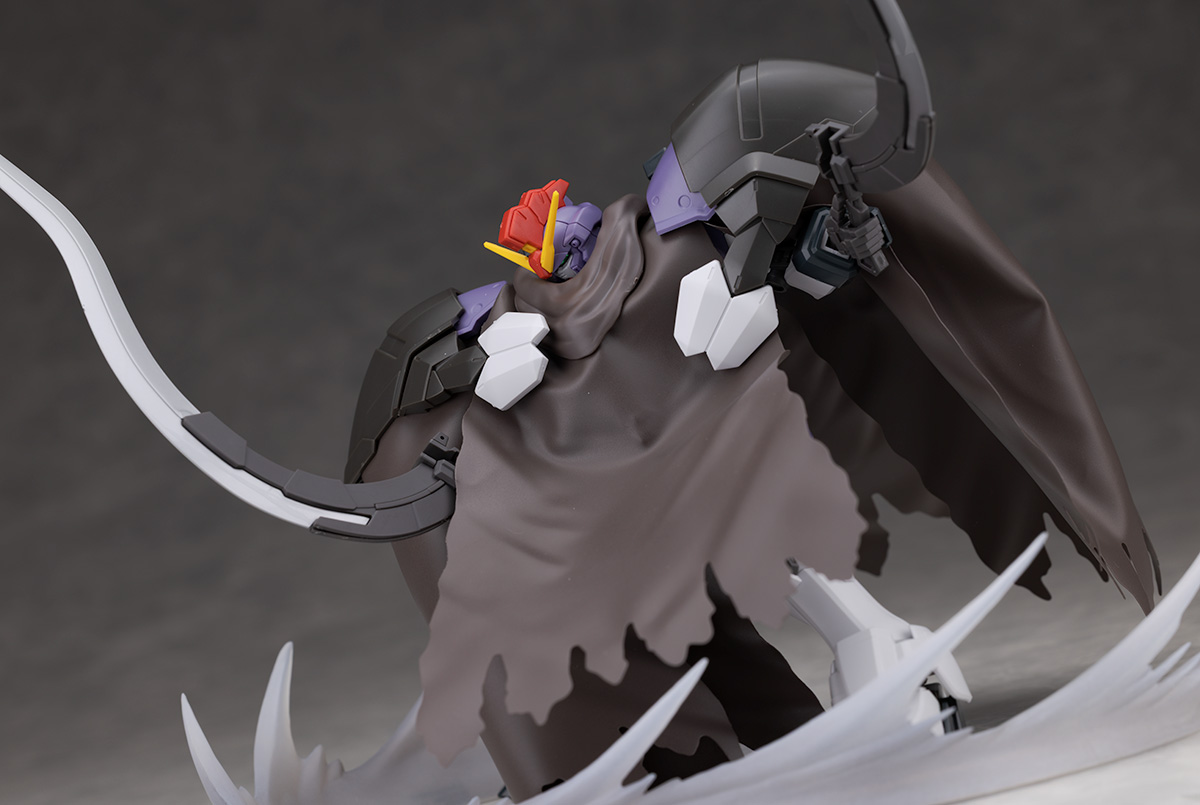hoshimaruplamo's tweet photo. 「新機動戦記ガンダムW Endless Waltz」よりHGAC ガンダムサンドロック改EWのレビューを公開しました。旧HGやMGと比べるとマッシブなバランスで立体化され、差し替えで耐ビームコーティングマント姿も再現できます。また関節は新規でKPSのみの構成に変わっています。
https://t.co/JcEq8DWycK https://t.co/CeRYwoo7qc