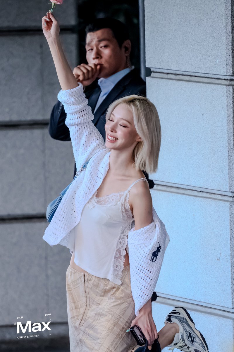 wwwwwan12's tweet photo. 260605 KBS 퇴근

#aespa #æspa #에스파 #エスパ
#ウィンター #WINTER #민정 #金旼炡 #윈터 #冬子 https://t.co/Lfbqek6poS