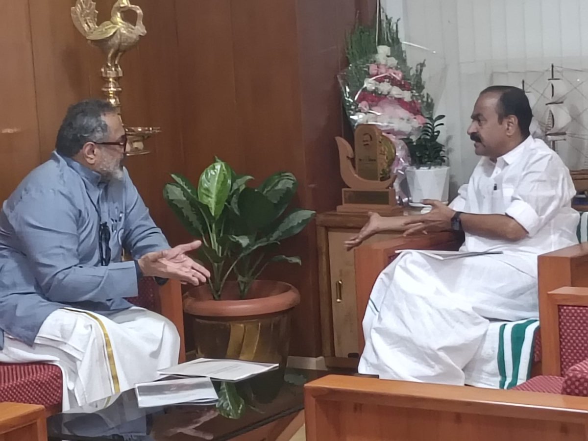 RajeevRC_X's tweet photo. Called on Honorable Keralam Chief Minister Shri @vdsatheesan today.

Discussed the development needs and issues facing the people of my constituency, Nemom.

#PoliticsOfPerformance #IthanuMattam #VikasitaKeralam #VikasitaNemom https://t.co/hnQhD0H7hE