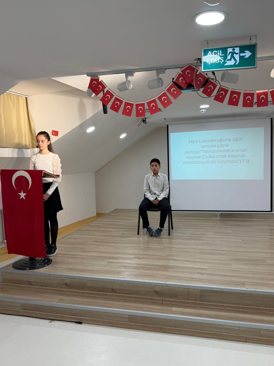 BakHatip's tweet photo. katılımıyla okulumuz konferans salonunda kutladık. https://t.co/ROKU18IRN8