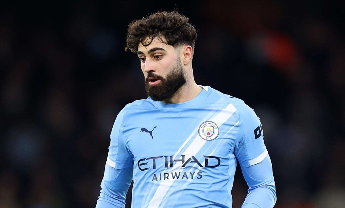 McfcGalaxy1894's tweet photo. 🚨 BREAKING: Gvardiol is happy at Man City but has good options to evaluate. He'll decide after the World Cup.

[@SamLee] https://t.co/XvdWomXvfW