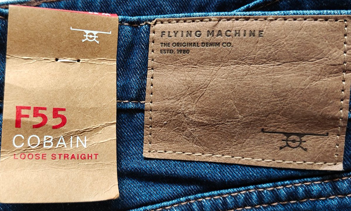 manishhdr's tweet photo. @MyntraSupport the previous one is still pending and you made another mess. Your claim to be performing "quality/order checks" falls flat here. I ordered a Flying Machine Jeans Code: F33 and you delivered F55.
ORDERED - LEFT, DELIVERED - RIGHT @myntra @jagograhakjago https://t.co/rknomWotOk