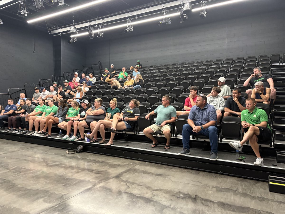 MentalMagicII's tweet photo. @mentalmagicII traveled to Northridge HS last night to participate in a question/answer session with their coaching staff. I love coaches who are trying to improve their programs. Thanks to Ryan Bales the AD for inviting me. https://t.co/aKzz8emPMC