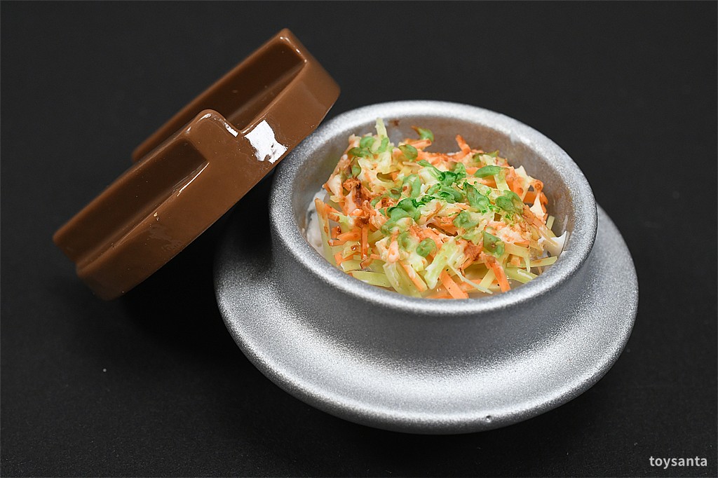toysanta's tweet photo. 【 KAMAMESHI ミニチュアコレクション by oh 釜 bar 渋谷 】

伝統的な「釜めし」を現代風にリファインした前衛的なミニチュアです。
https://t.co/DcpSNeB1y1
#ガチャガチャ #カプセルトイ #トイサンタ #レインボー #KAMAMESHI https://t.co/CjJT5TOBUw