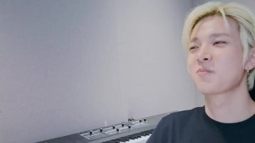 seungulls's tweet photo. Ramen so good he had to give it 3 types of reaction https://t.co/KZj7G20xSs