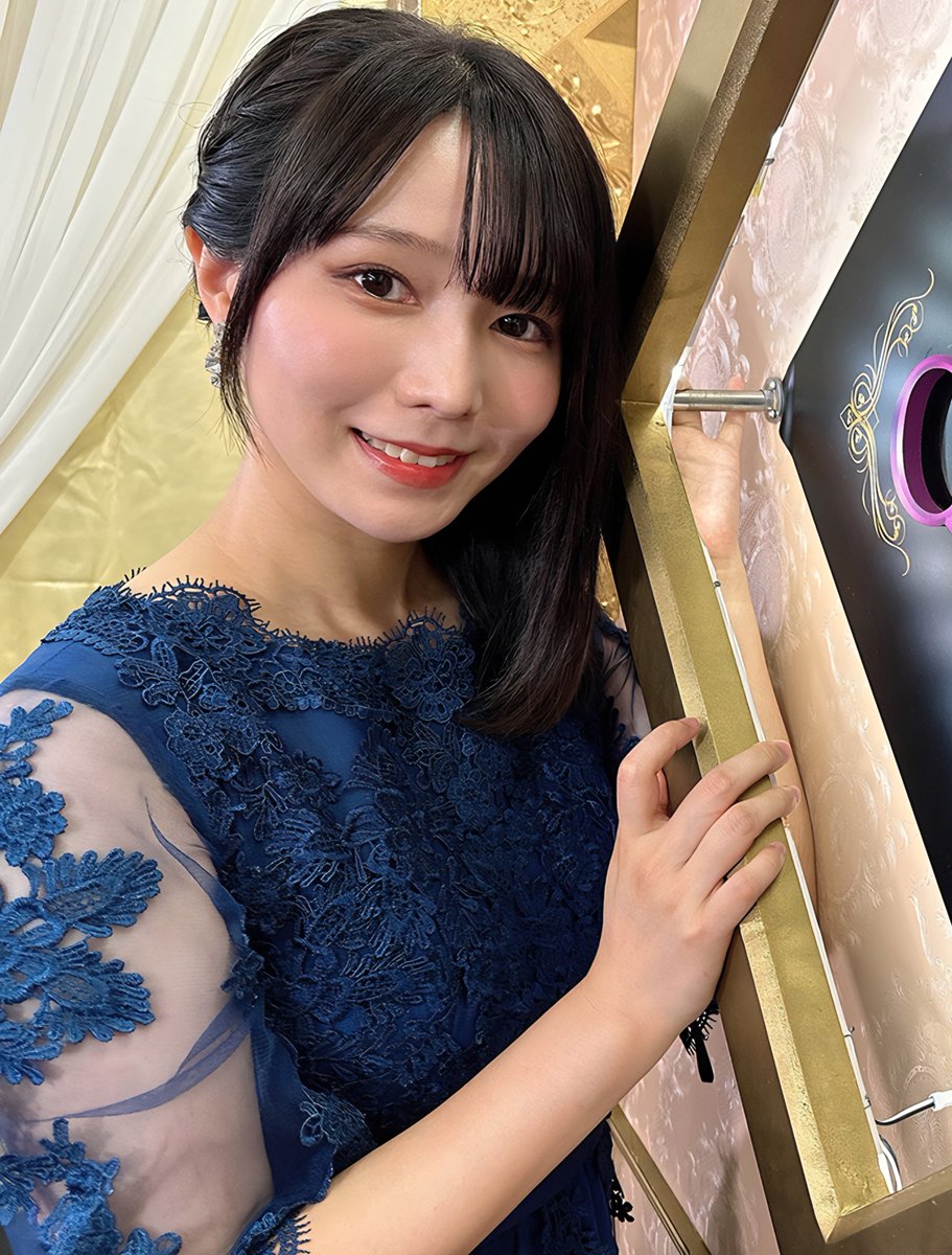 M_league_TR's tweet photo. 奇声を上げたり走り回ったりせず、出てきた食べ物が何なのかを大人に聞いてから食べる子供

タバコとMトナのために席を外す僕

小一に負ける中年

🍵🍣🧎‍♀️🍣🍵🧎‍♀️　　　　　📱🚬🚶‍♂️
#6歳と6歳 https://t.co/QcficicY46