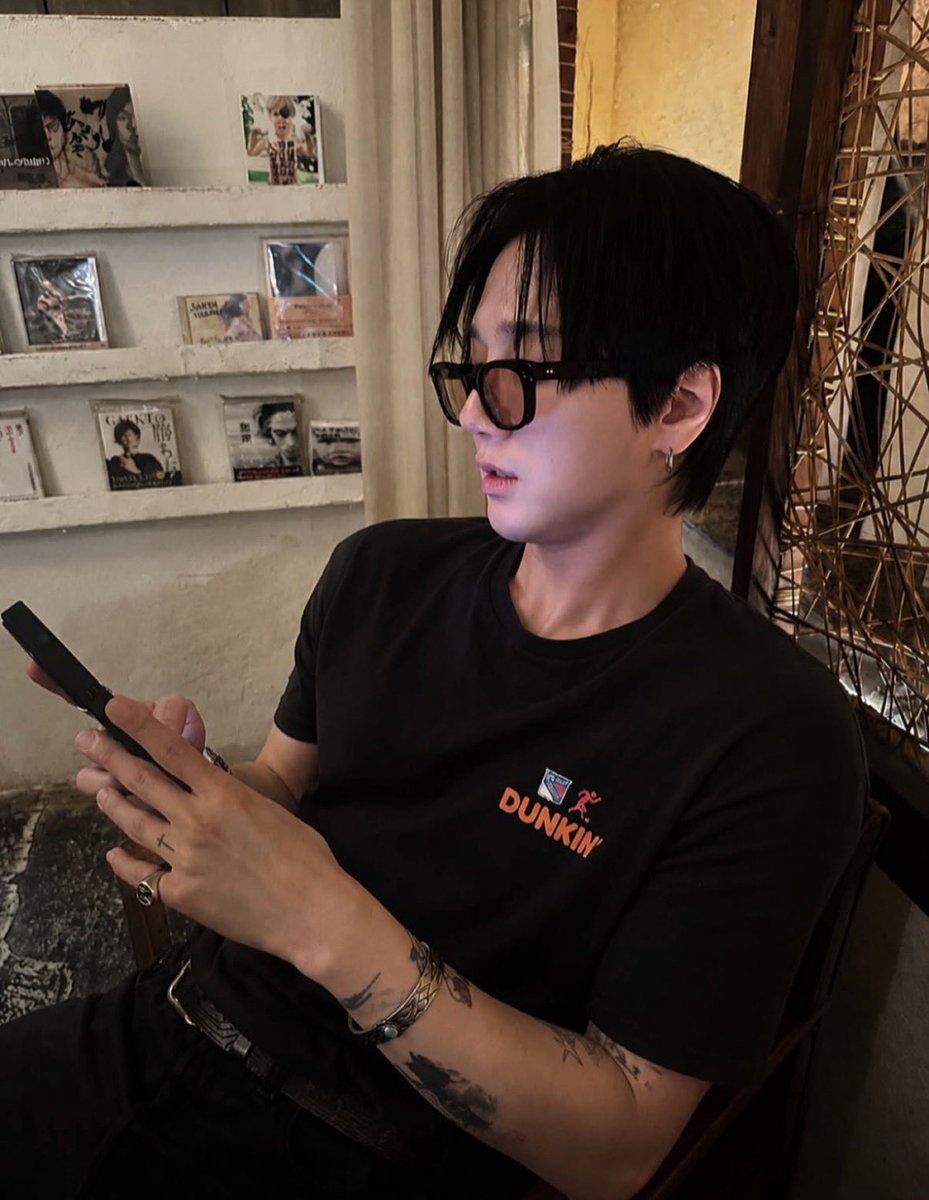 _zzil9's tweet photo. 지금 제 인생에 희소식이 예성얼굴밖에 없어요 https://t.co/9hfU4E7NCr