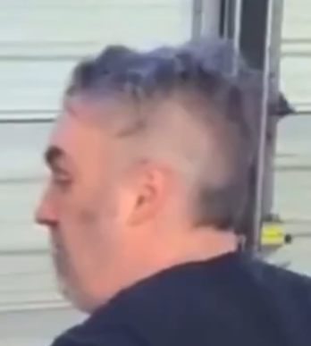 KeepersCoin's tweet photo. @DschlopesIsBack i couldn't figure out what the F was going on here until i realized he cuts his own hair. https://t.co/38DWWa8kfY