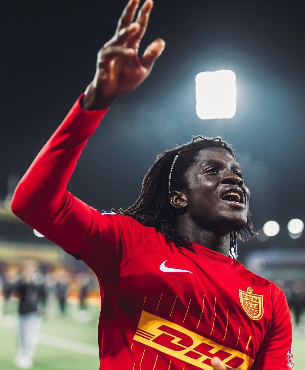PrimaSports's tweet photo. Real Madrid have contacted Michael Essien to obtain information on Caleb Yirenkyi as the Spanish club weighs up a move for the player.

Yirenkyi’s club, FC Nordsjælland, has reportedly valued the World Cup player at €30 million.

[@F_Abolhosseini]

#PrimaMedia #PrimaSports https://t.co/fA5XV3gMVL