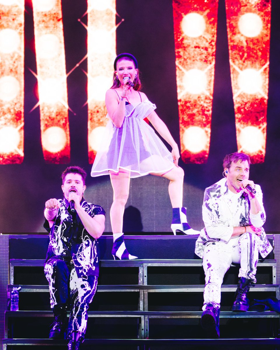 MovistarArenaEs's tweet photo. 🔙 Hace un año… Erreway regresaba por todo lo alto con un concierto histórico en el #MovistarArena de Madrid.

¿Estuviste? https://t.co/631ujaSvjD