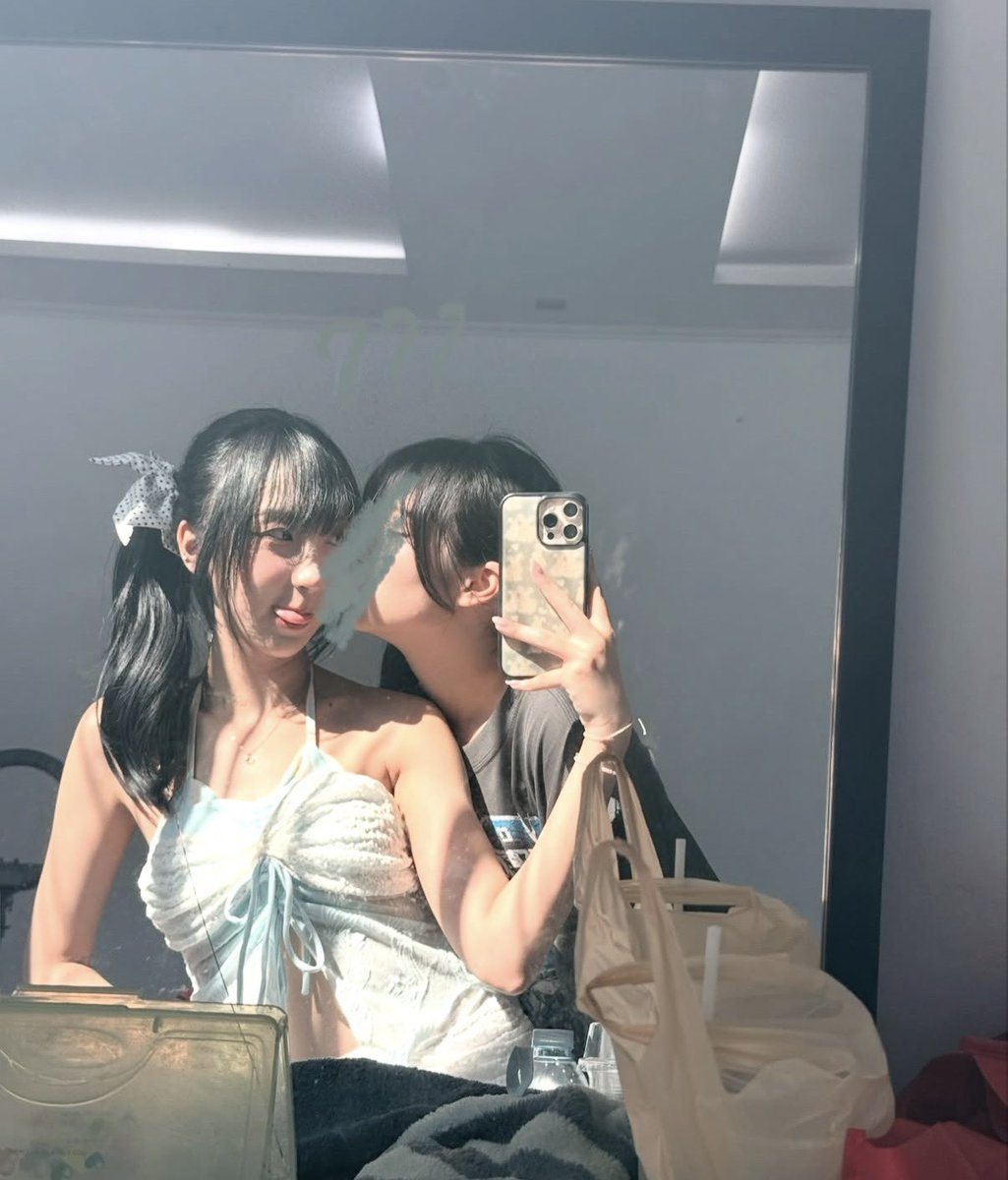 rlaxtime's tweet photo. โหวววๆ เนี้ยๆๆ ให้เลยยยยย😳🤭

#EmmyBNK48
#JanryBNK48
#BNK48 https://t.co/Qc8dN2AgjE