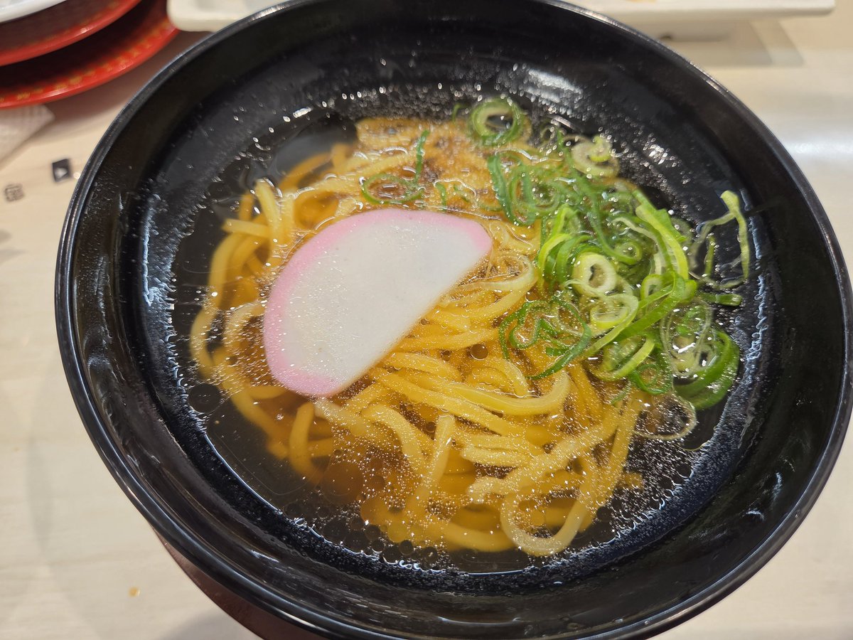 rasata130322's tweet photo. 昨日魚べい行ってきました！
トートバッグもらえて嬉しい✨
お寿司もおいしかったけど、ラーメンもおいしかった🍜
#C賞、欲しいです！！
#魚べい
#宇都宮ブレックス https://t.co/itt5rpvlJj