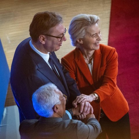 samobroj's tweet photo. Малигни руски утицај https://t.co/q7Fr8QiRmv