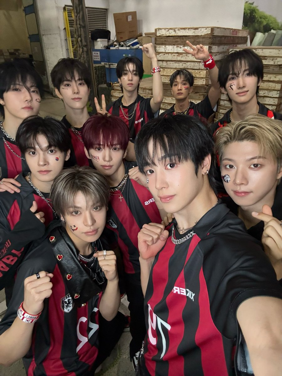 xikers_official's tweet photo. [👀] 260605 #뮤직뱅크

#OKay #오케이
#ROUTE_ZERO #The_ORA
#Hi_kers👋 #xikers #싸이커스 https://t.co/L4YkoO0Tke